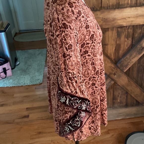 Soft Surroundings Tuscany Tunic Exaggerated Overlapping Velvet Trim Sleeve Size - Picture 2 of 5